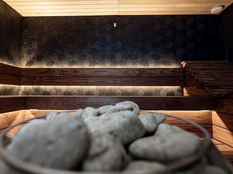 des pierres dans un sauna