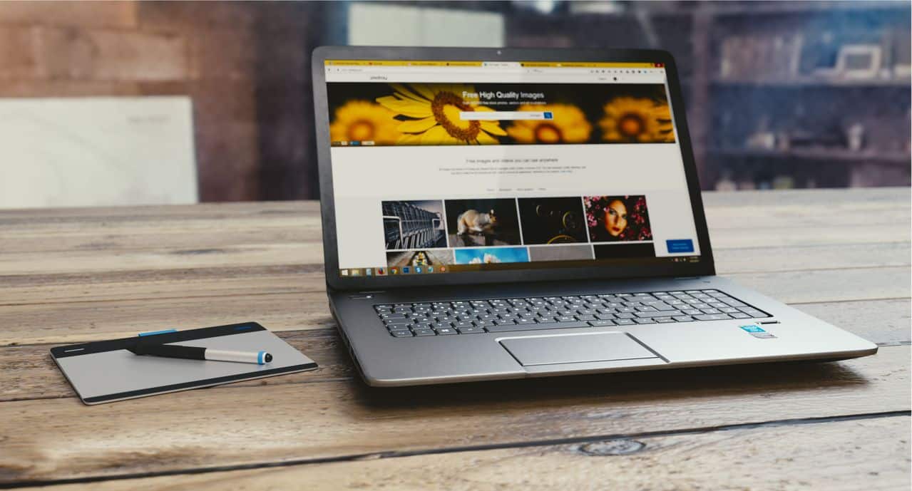un site web ouvert sur un pc