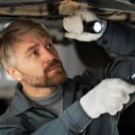 Comment choisir un traceur uv pour détecter une fuite de climatisation automobile ?