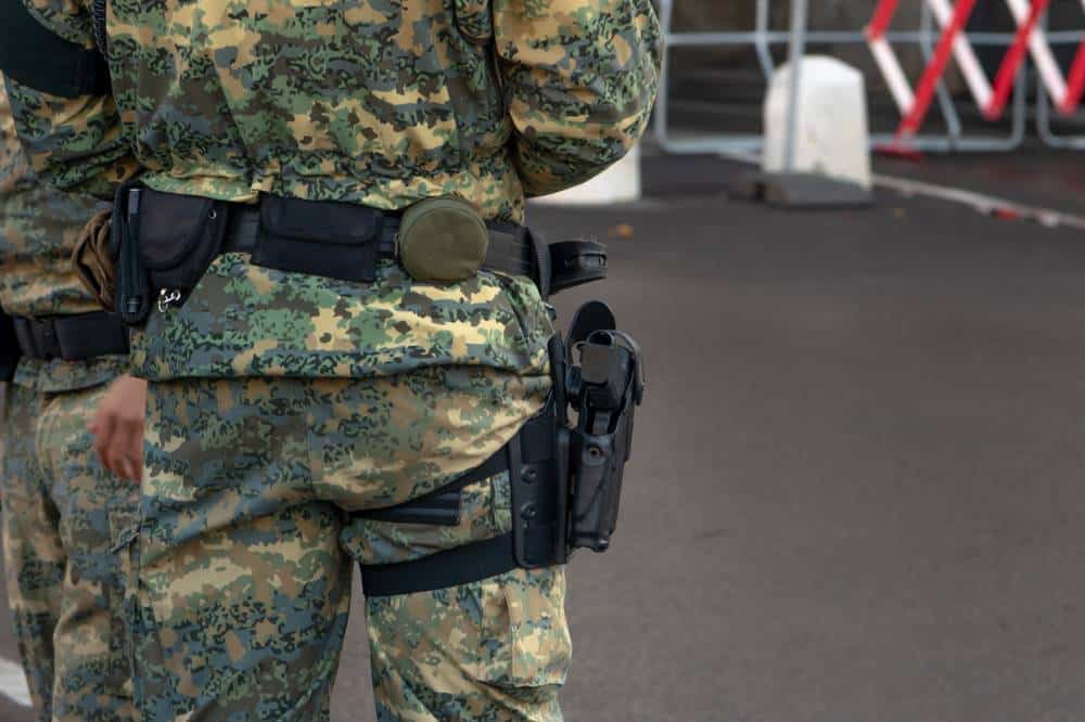 holster cuisse contexte militaire
